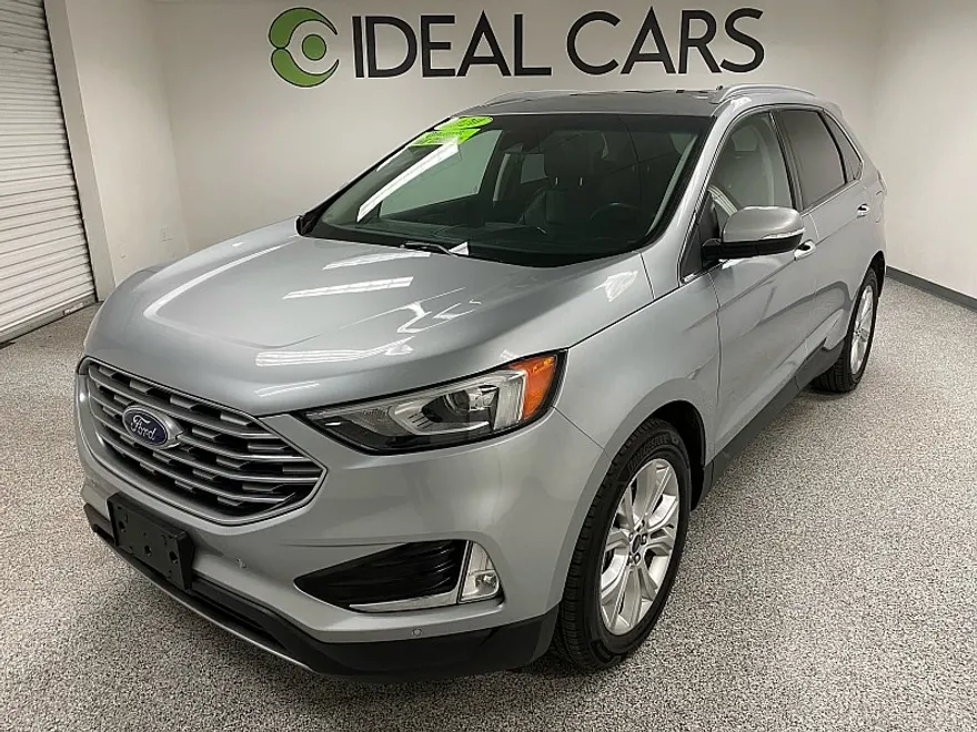 2020 Ford Edge Titanium photo 1