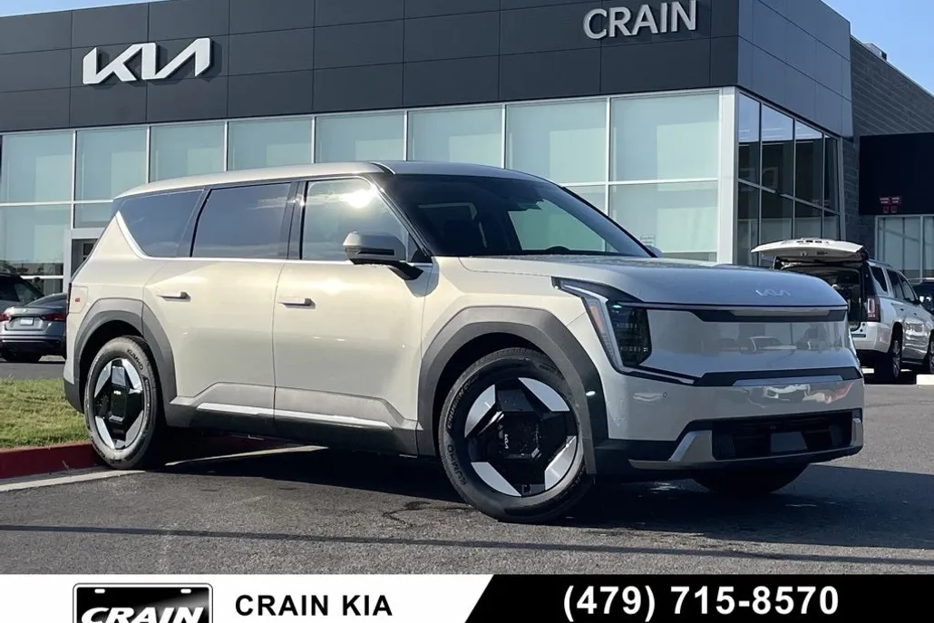 2026 Kia EV9 Light Long Range photo 1