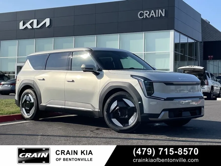 2026 Kia EV9 Light Long Range photo 1