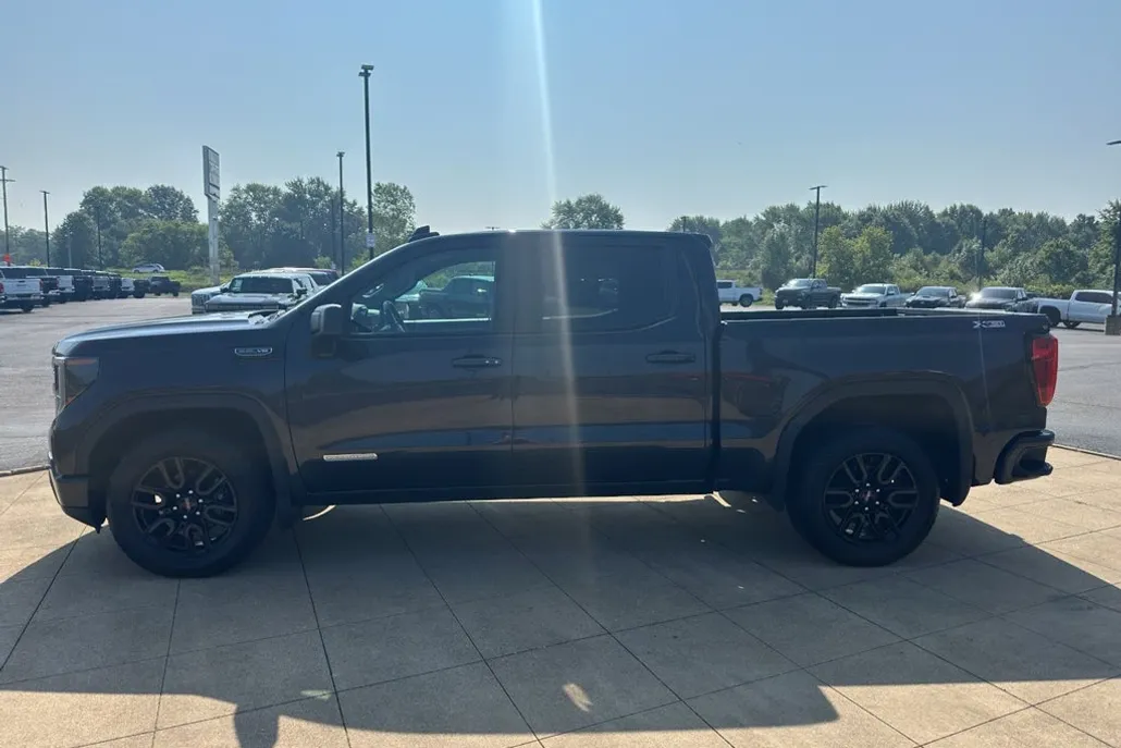 2022 Gmc Sierra 1500 Elevation photo 1