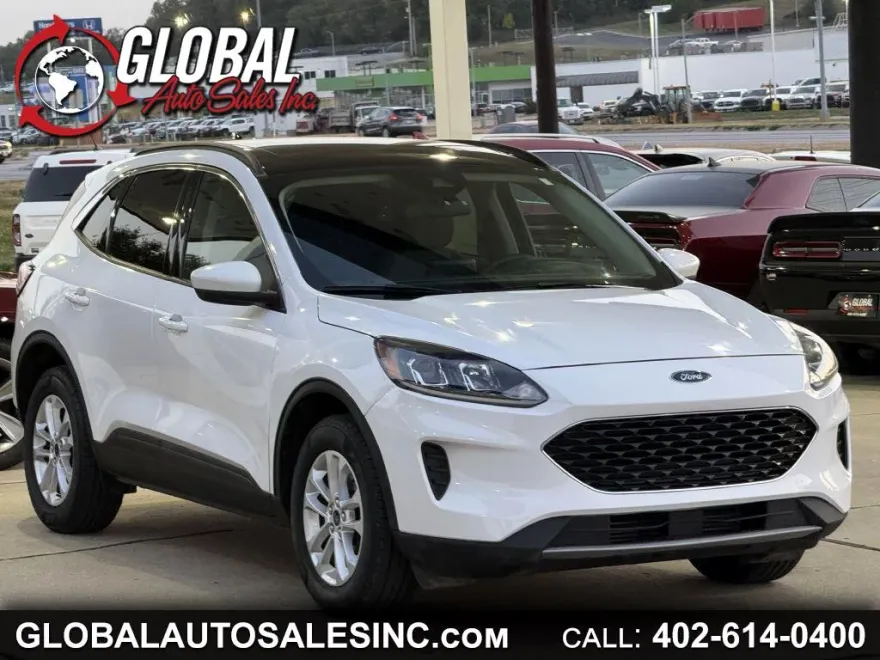 2020 Ford Escape SE photo 1