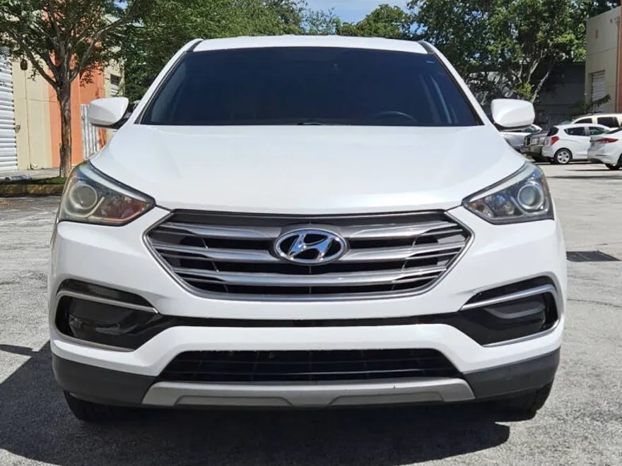 2017 Hyundai Santa Fe Sport Base photo 1