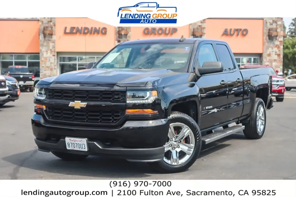 2018 Chevrolet Silverado 1500 Custom photo 1