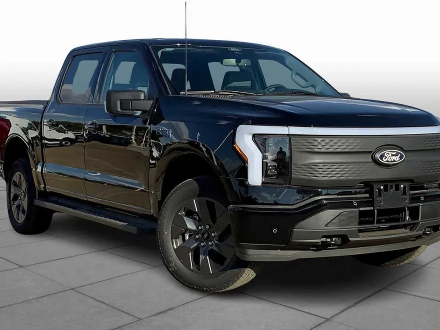 2025 Ford F-150 Lightning photo 1