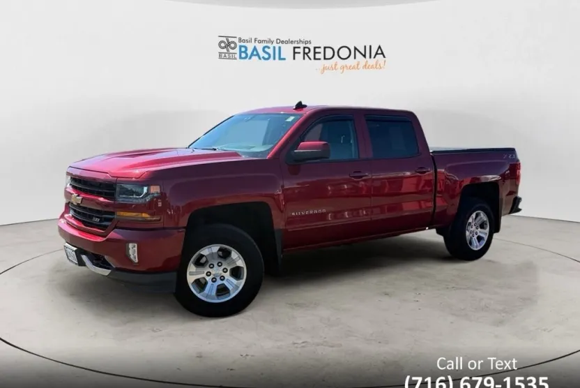 2018 Chevrolet Silverado 1500 LT photo 1