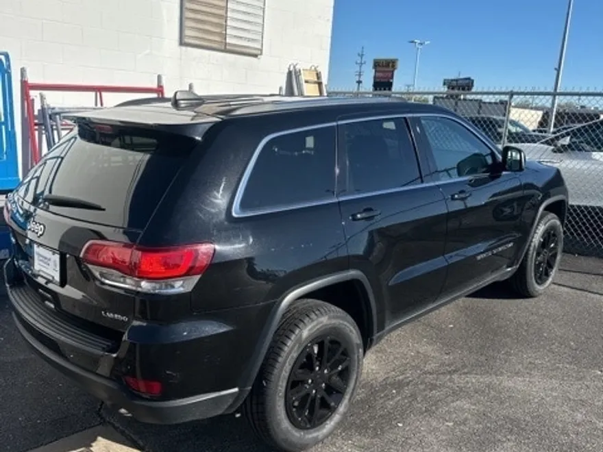 2021 Jeep Grand Cherokee Laredo E photo 1