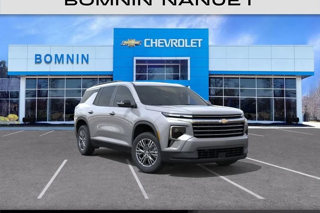 2025 Chevrolet Traverse photo 1