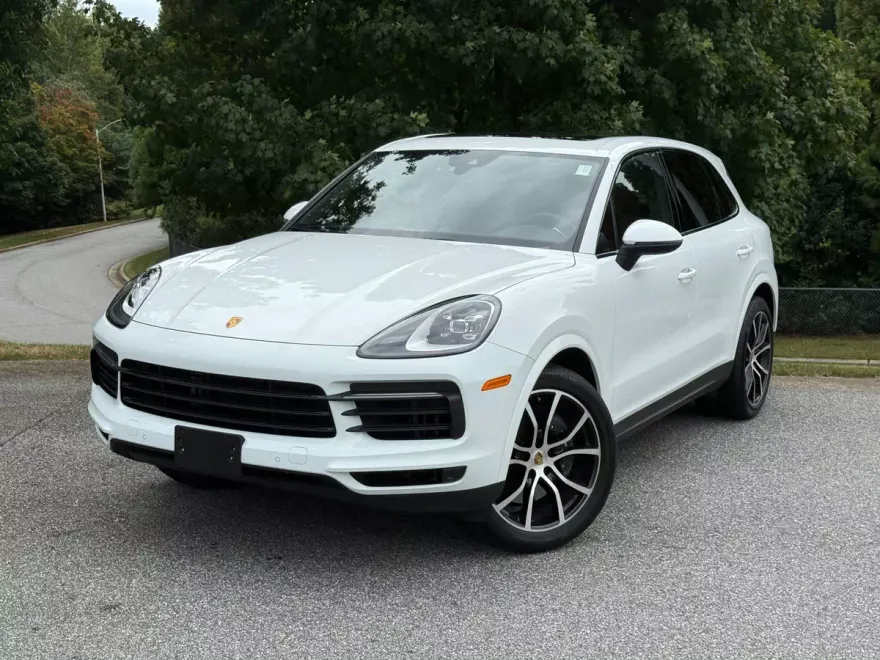 2023 Porsche Cayenne Base photo 1