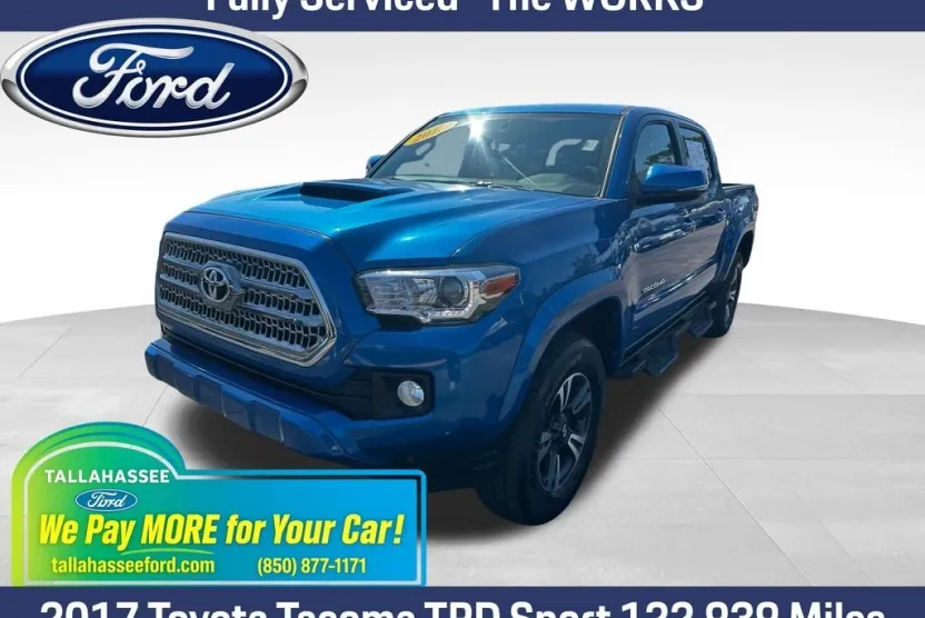 2017 Toyota Tacoma TRD Sport photo 1