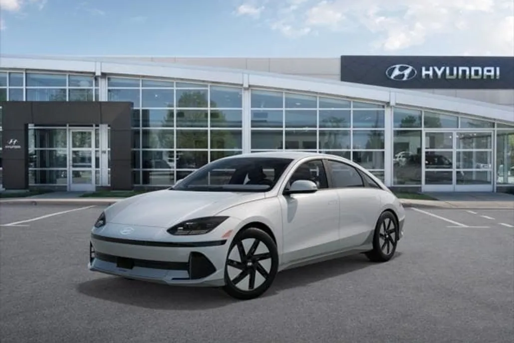 2025 Hyundai Ioniq 6 SE photo 1