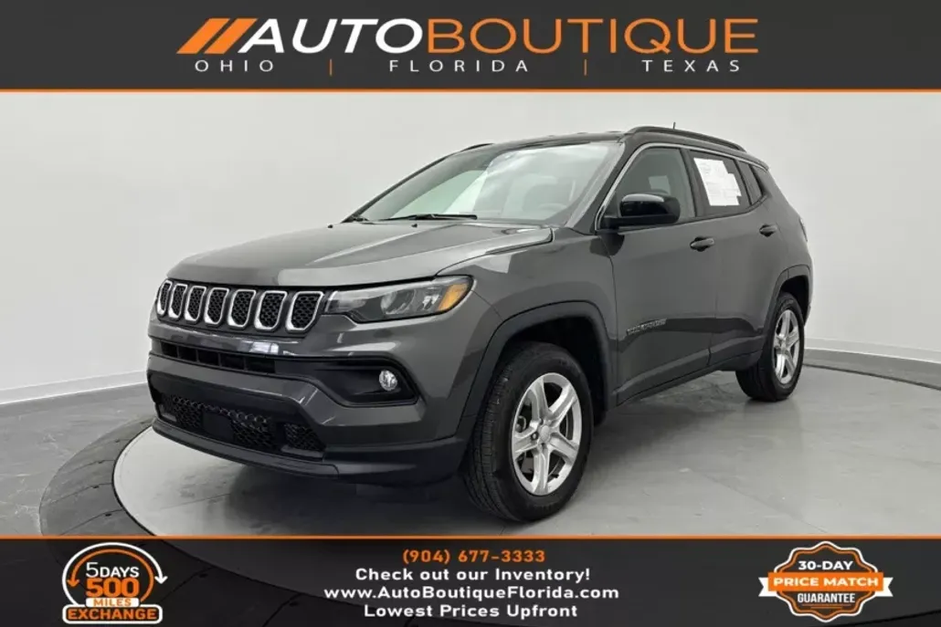 2024 Jeep Compass Latitude photo 1