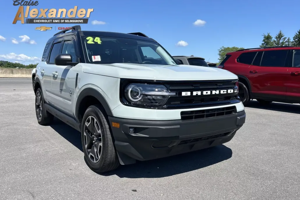 2024 Ford Bronco Sport Outer Banks photo 1