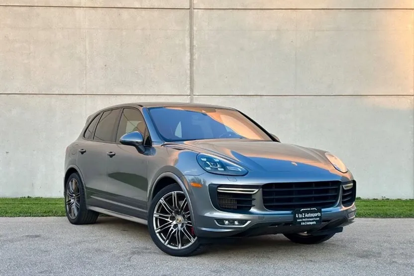 2016 Porsche Cayenne GTS photo 1