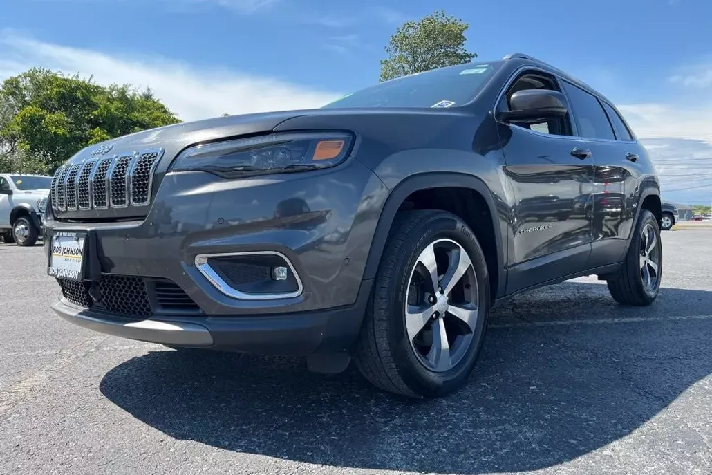 2019 Jeep Cherokee Limited photo 1