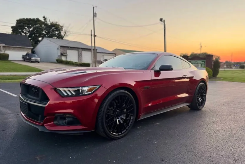 2015 Ford Mustang GT Premium photo 1