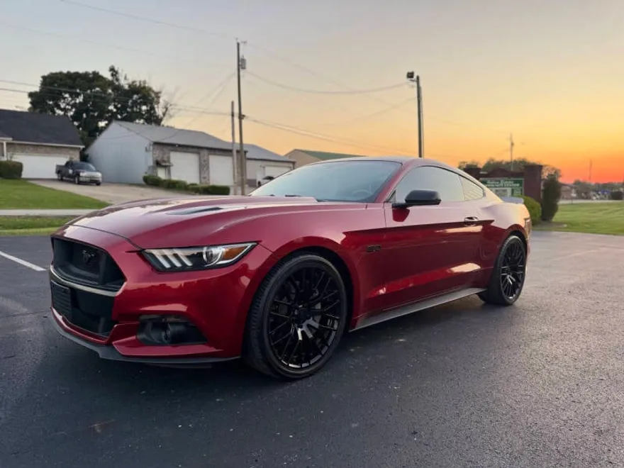 2015 Ford Mustang GT Premium photo 1