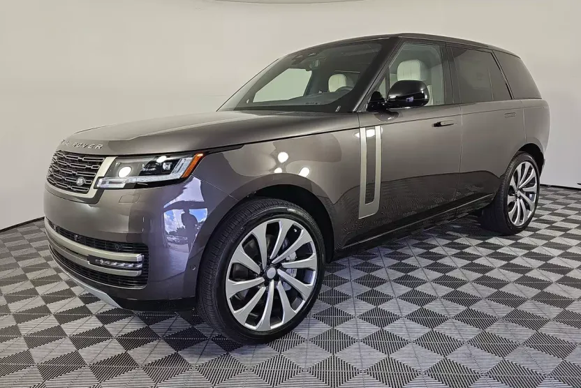 2025 Land Rover Range Rover SE photo 1
