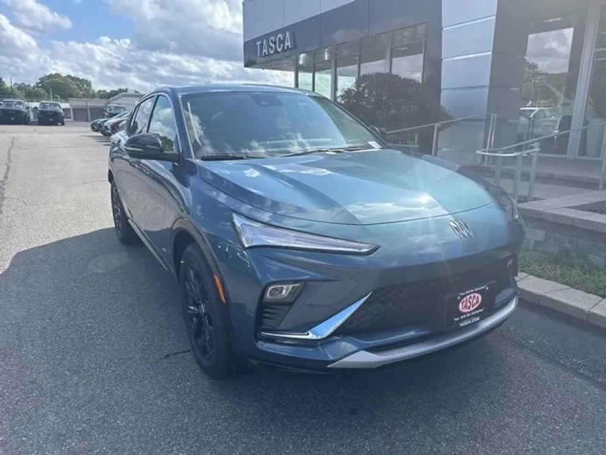 2025 Buick Envista ST photo 1
