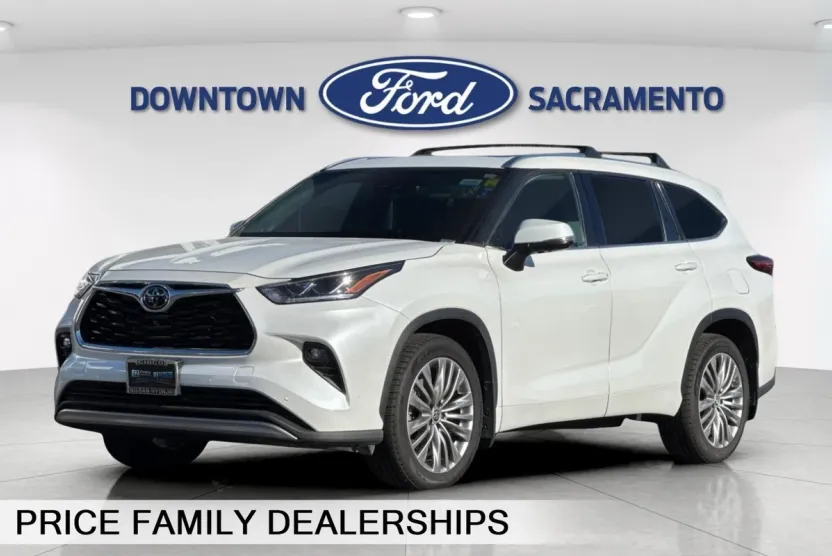 2022 Toyota Highlander Platinum photo 1