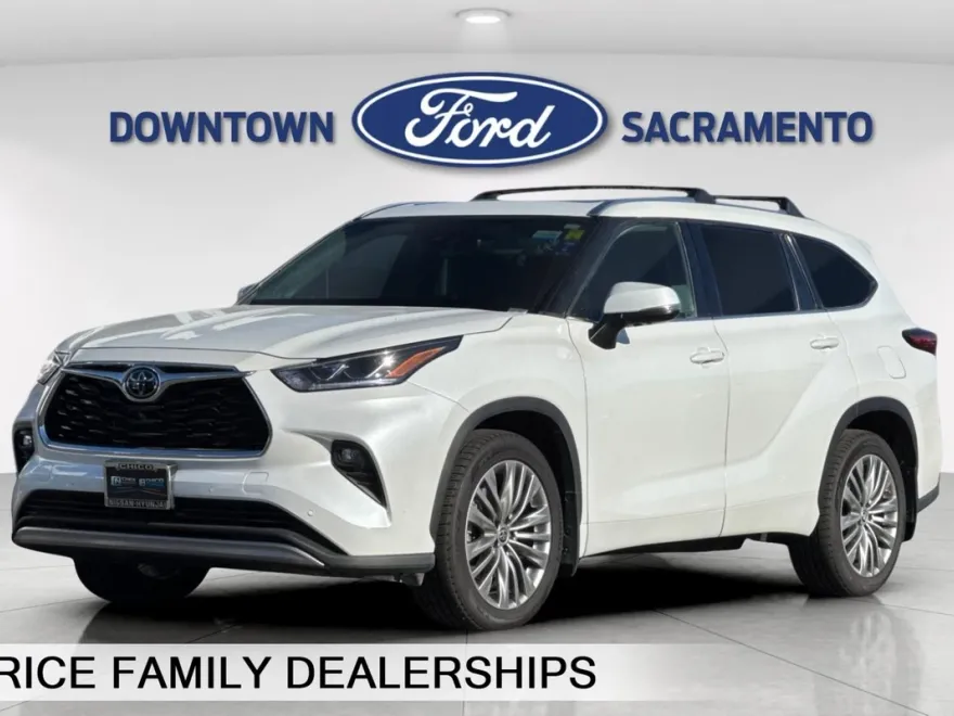 2022 Toyota Highlander Platinum photo 1