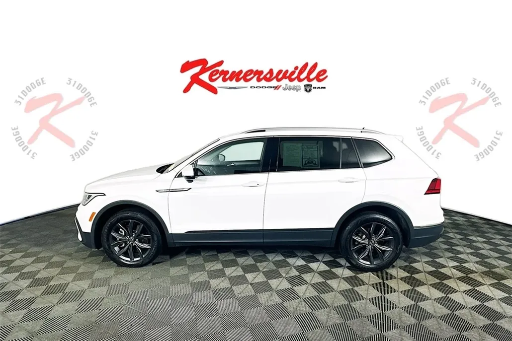 2024 Volkswagen Tiguan SE Wolfsburg Edition photo 1