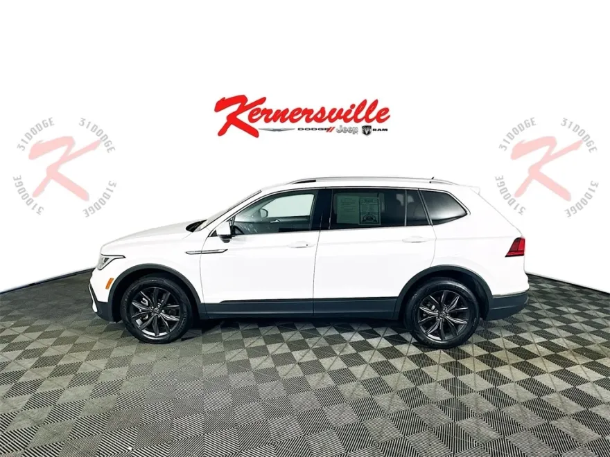 2024 Volkswagen Tiguan SE Wolfsburg Edition photo 1