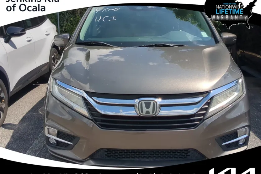 2020 Honda Odyssey Touring photo 1