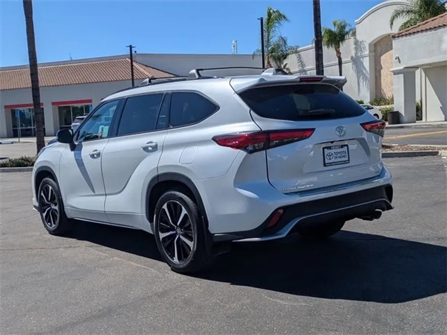 2022 Toyota Highlander XSE photo 1