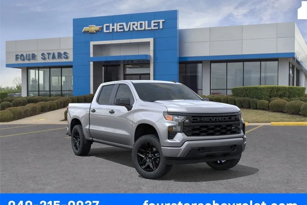 2026 Chevrolet Silverado 1500 Custom photo 1