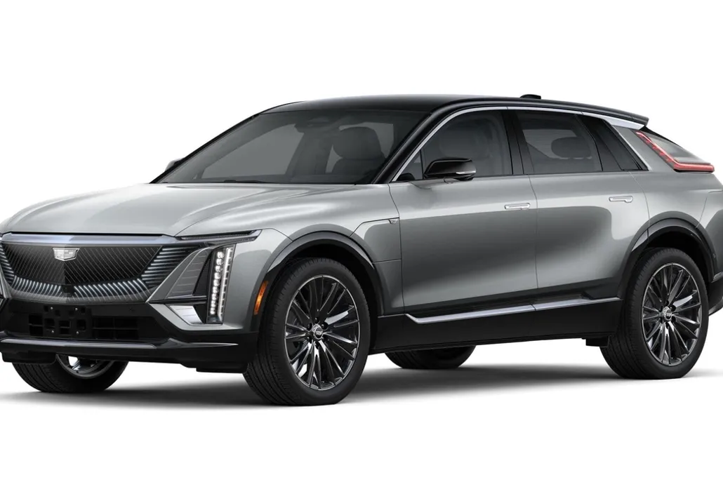 2025 Cadillac Lyriq Luxury photo 1
