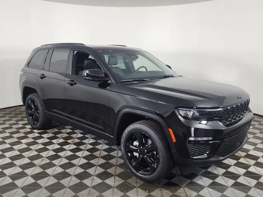 2025 Jeep Grand Cherokee Limited photo 1