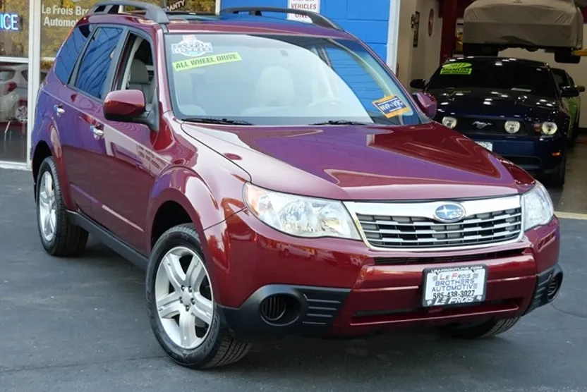 2010 Subaru Forester 2.5X Premium photo 1