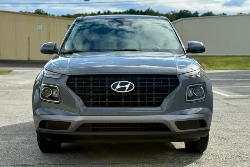 2021 Hyundai Venue SE photo 1
