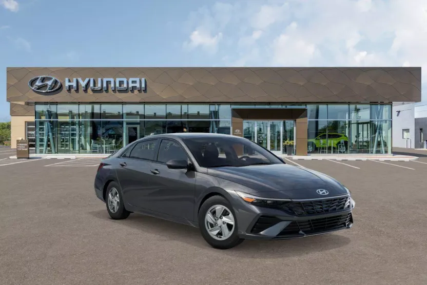 2025 Hyundai Elantra SE photo 1