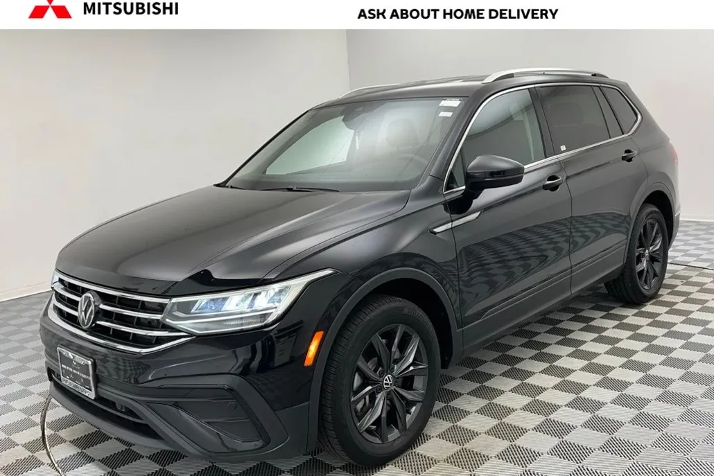 2024 Volkswagen Tiguan SE R-Line Black photo 1