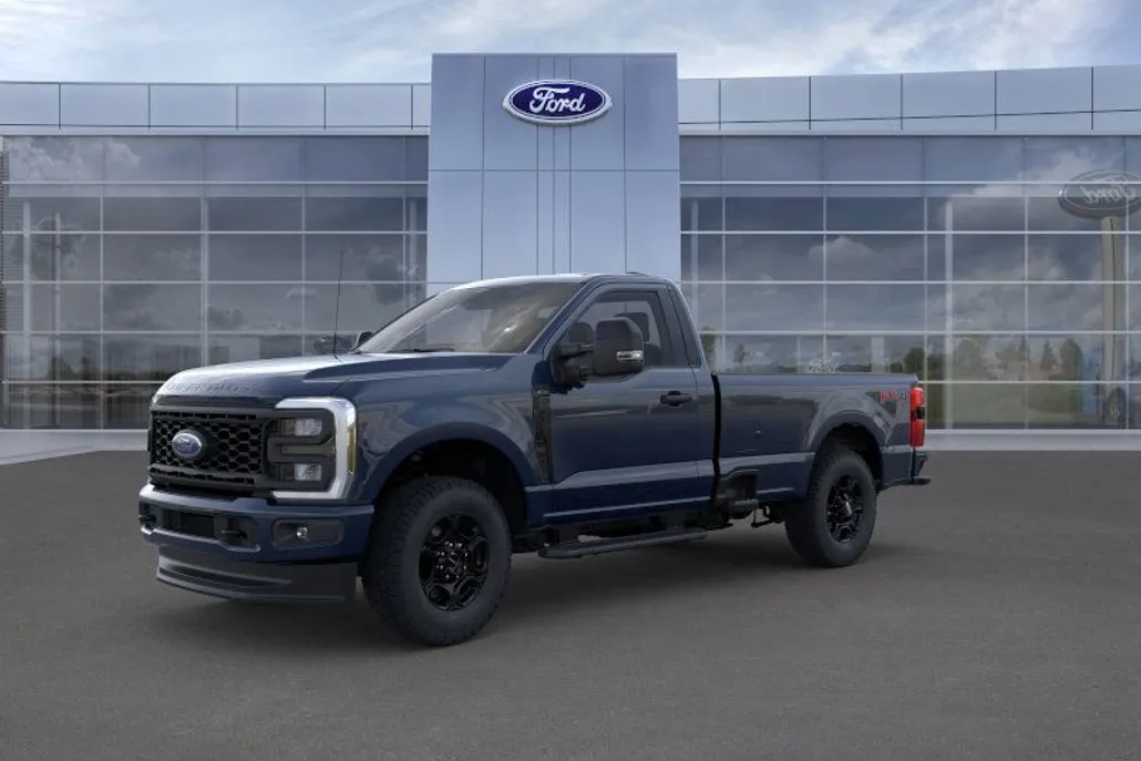 2025 Ford F-350 photo 1