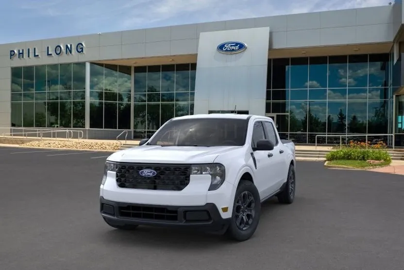 2025 Ford Maverick XLT photo 1