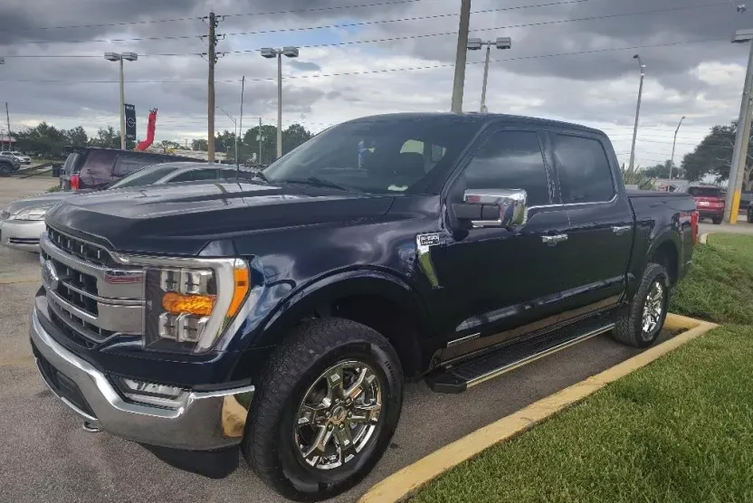 2023 Ford F-150 Lariat photo 1