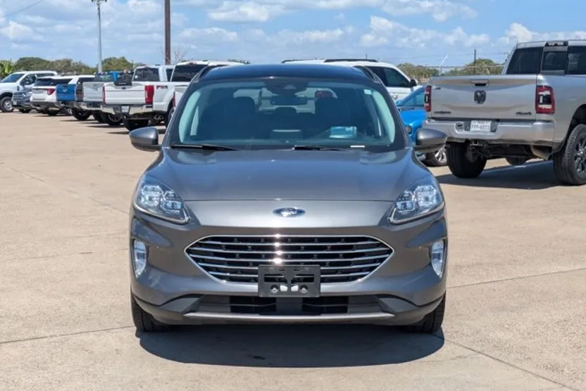 2021 Ford Escape Titanium Hybrid photo 1