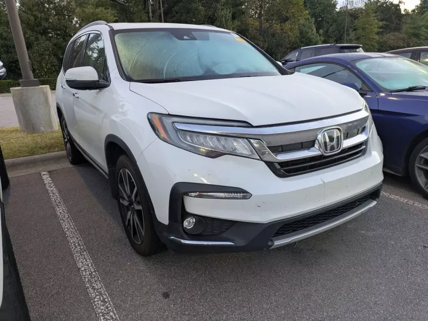 2020 Honda Pilot Touring photo 1