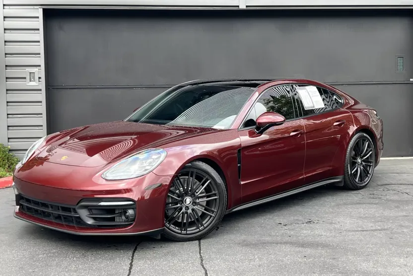 2021 Porsche Panamera 4 photo 1