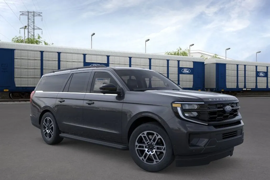 2025 Ford Expedition MAX photo 1