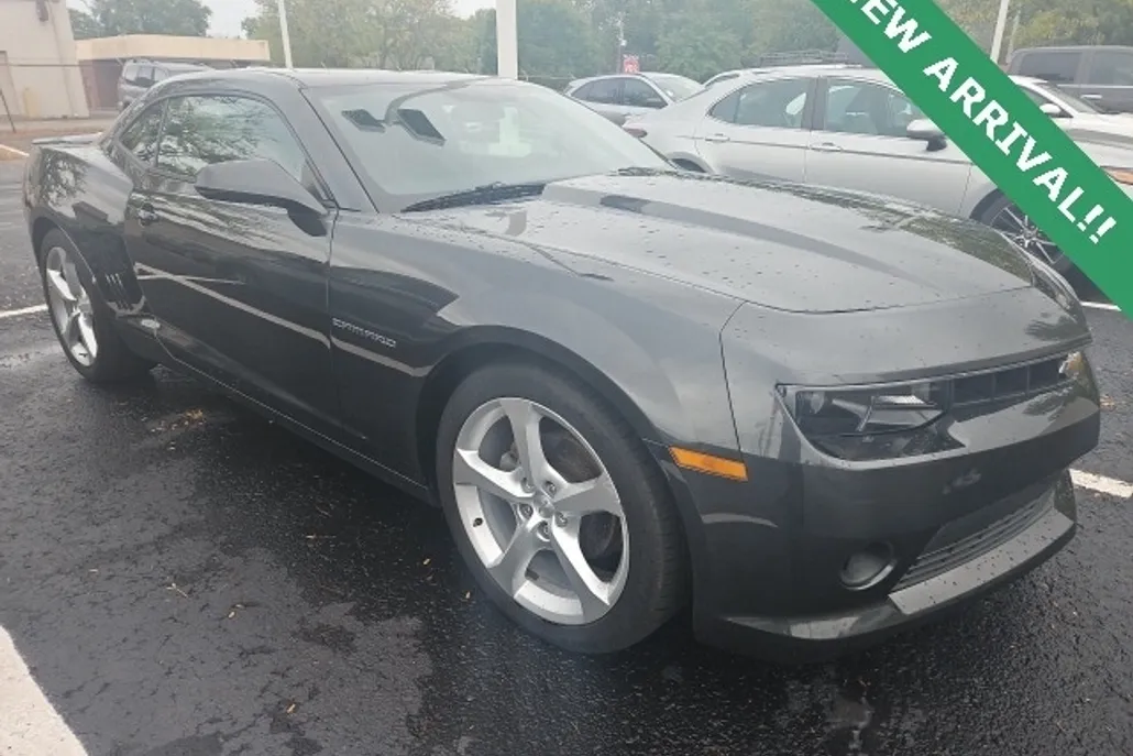 2015 Chevrolet Camaro 1LT photo 1