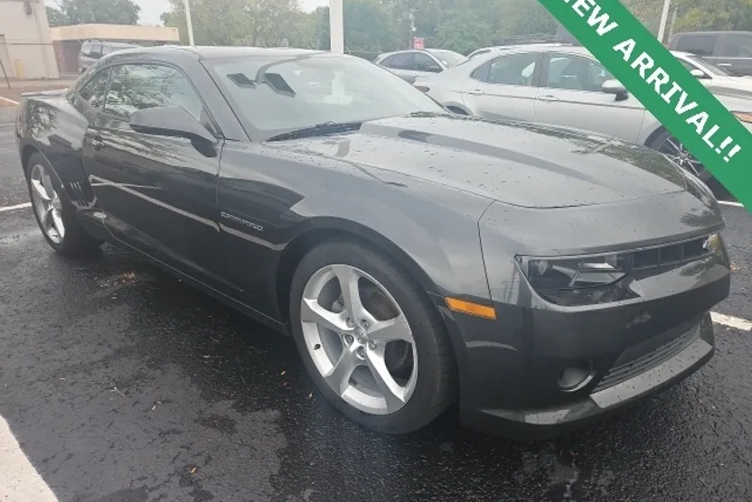 2015 Chevrolet Camaro 1LT photo 1