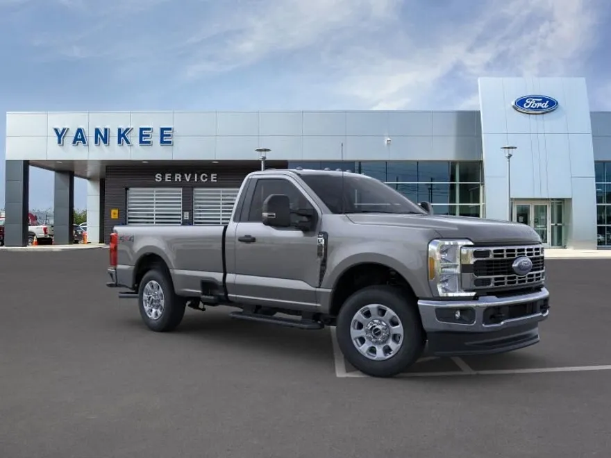 2025 Ford F-350 XLT photo 1