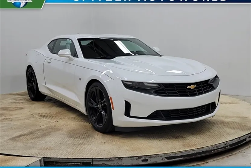 2021 Chevrolet Camaro 1LT photo 1