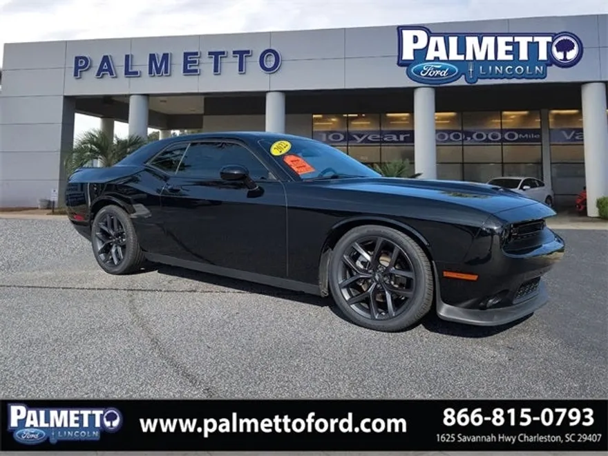 2022 Dodge Challenger GT photo 1