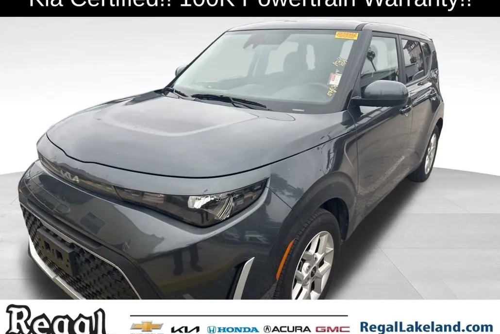 2024 Kia Soul LX photo 1