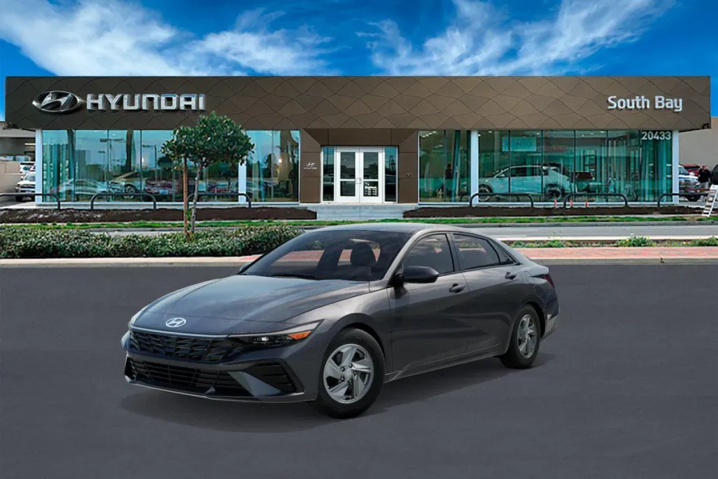2025 Hyundai Elantra SE photo 1