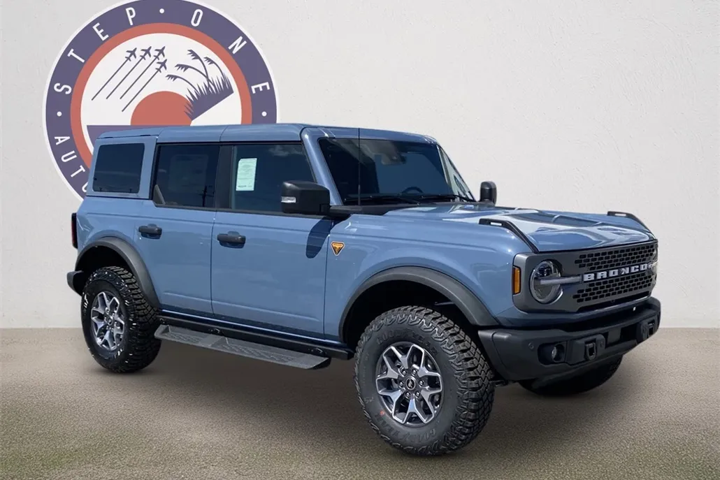 2025 Ford Bronco Badlands photo 1
